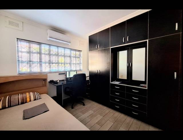 2 BEDROOM SECTIONAL TITLE FOR SALE IN CLARE ESTATE